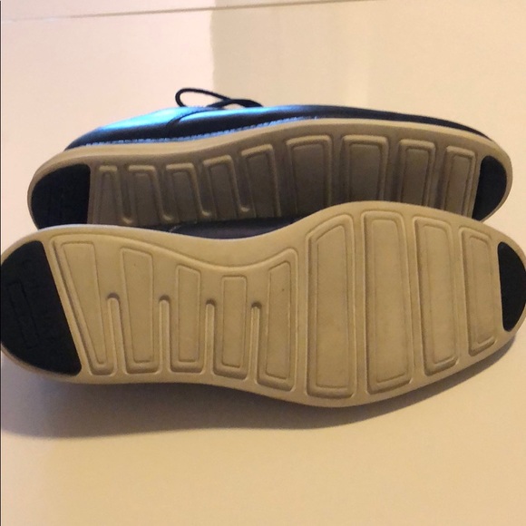 Black Cole Haan Dress Shoes - Picture 4 of 4